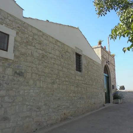 Casa Vacanze Edera & Pupi Modica
